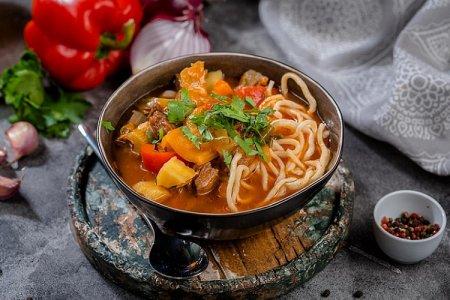 Lagman au boeuf : 15 recettes simples et délicieuses