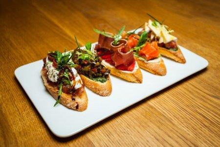 20 bruschetta recipes for true gourmets