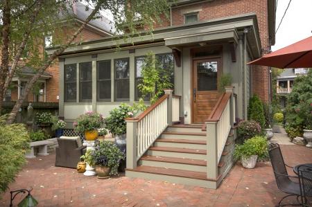 Comment décorer le porche d'une maison privée : 10 idées avec des photos