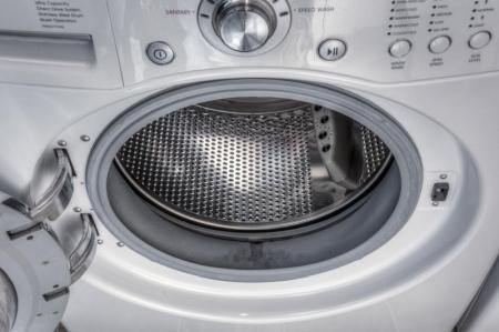 8 ways to clean your washing machine