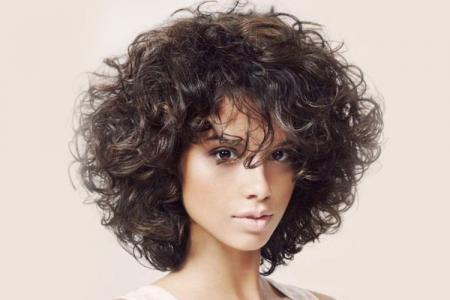 Short haircuts for curly hair: 10 beautiful ideas (photo)