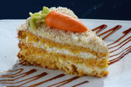 Carrot cake: 12 simple and delicious recipes