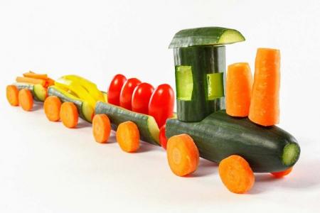 Crafts from vegetables to school: 10 beautiful and easy ideas (photo)