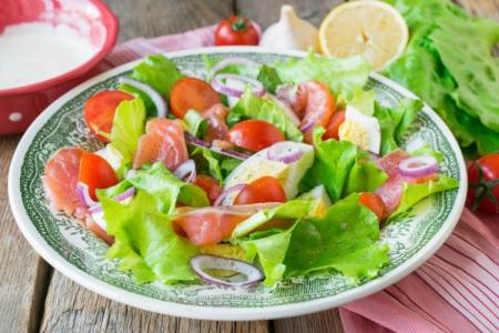 Red fish salads: 20 delicious recipes