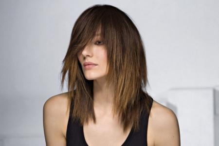 Haircut cascade for medium hair: 10 beautiful ideas (photo)