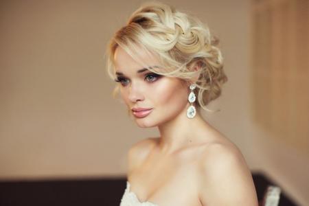 Wedding hairstyles for short hair: 20 ideas