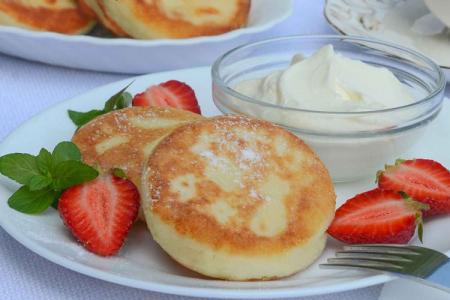 Cottage cheese pancakes: 15 simple and delicious recipes