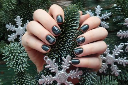 Winter manicure 2020-2021: fashion trends (photo)